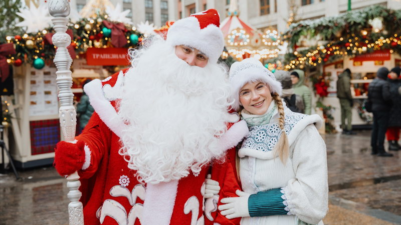 Moskva sizi Yeni il möcüzələri dünyasına səyahətə dəvət edir (FOTO)