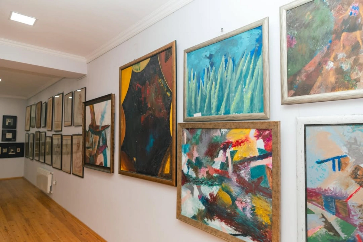 Anar Ələkbərov Ömər Eldarovu evində ziyarət etdi (FOTO)