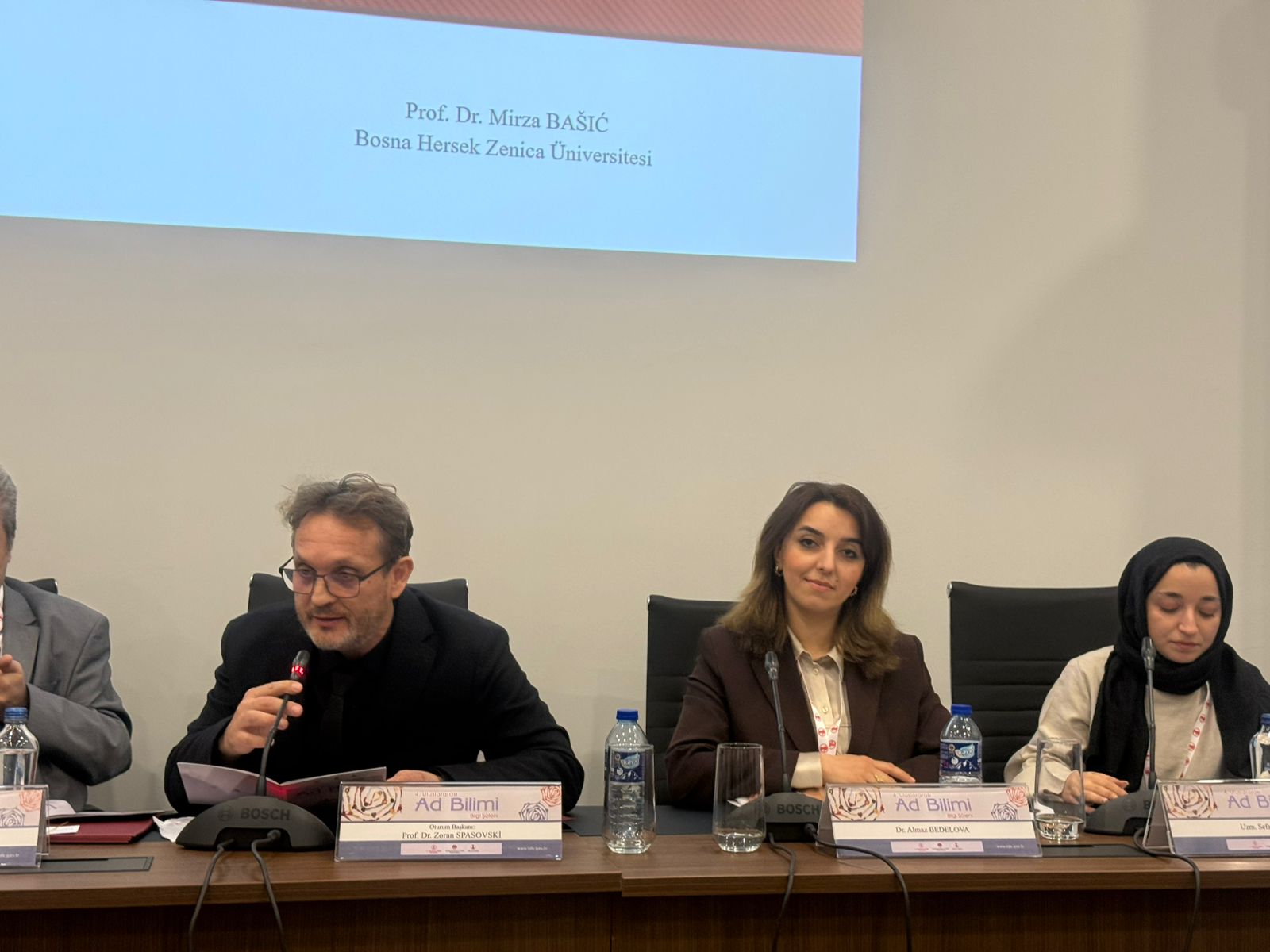 Xəzər Universiteti 4-cü Uluslararası Ad Bilimi Şölənində uğurla təmsil olundu