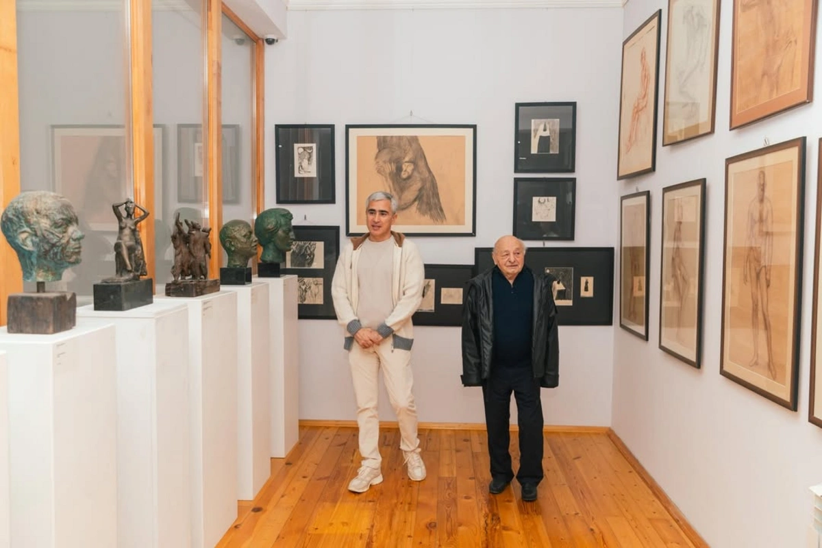 Anar Ələkbərov Ömər Eldarovu evində ziyarət etdi (FOTO)