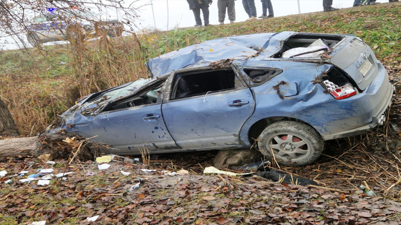 Xanəndə “Prius”u aşırdı - Atası və azyaşlı övladı öldü (FOTO)