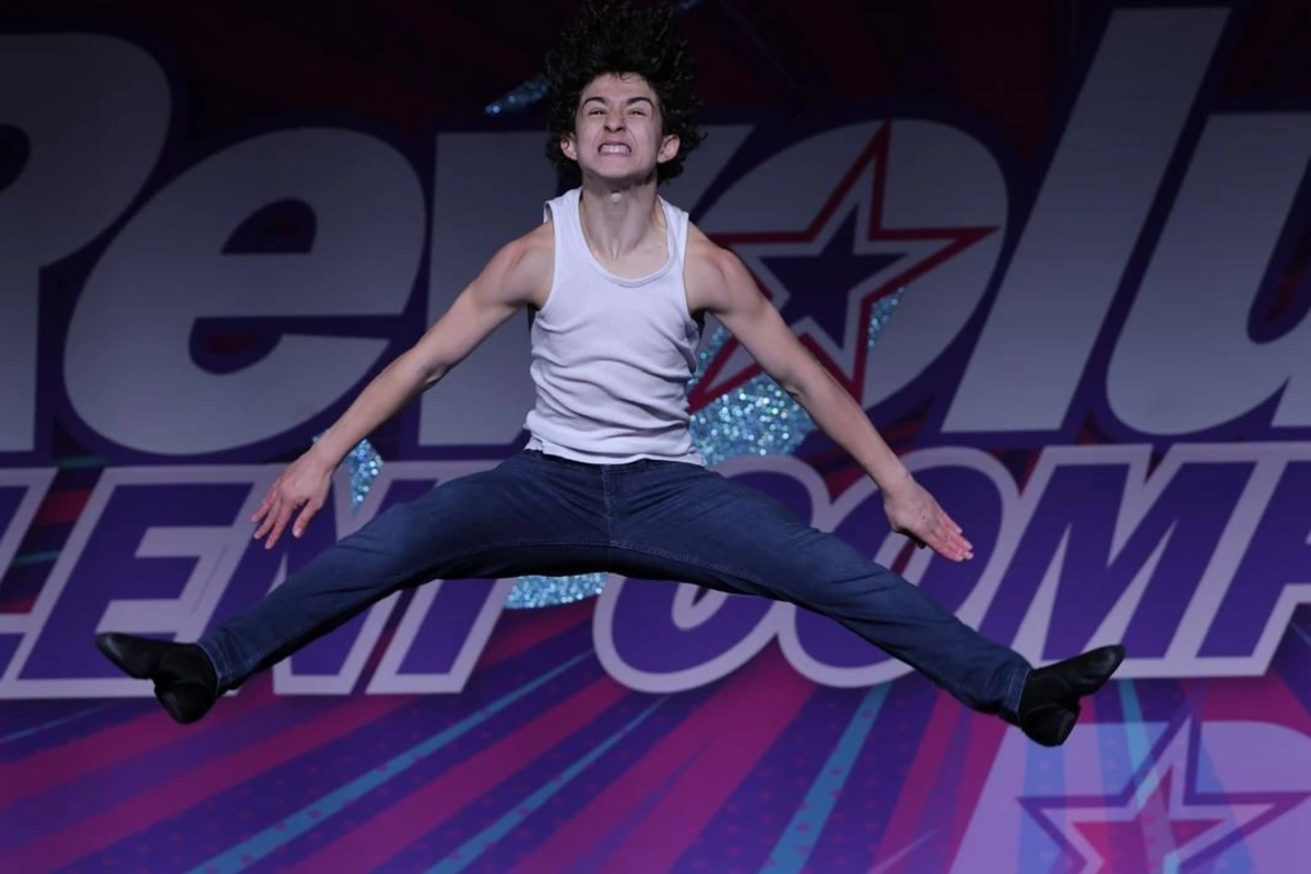 ABŞ-də azərbaycanlı məktəbli nüfuzlu istedad müsabiqəsinin qalibi oldu (FOTO)