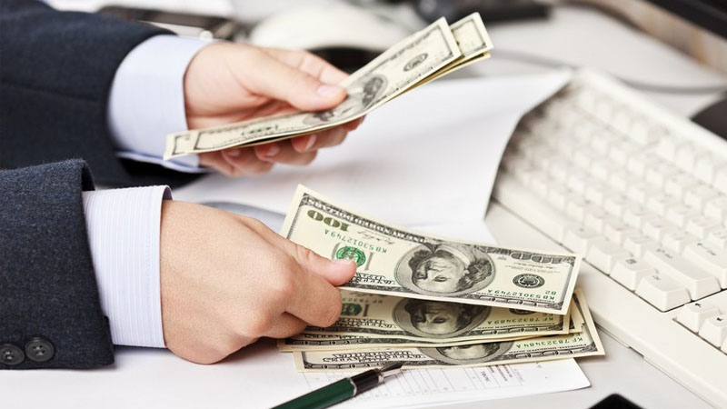 Bir milyondan çox borcu olan 