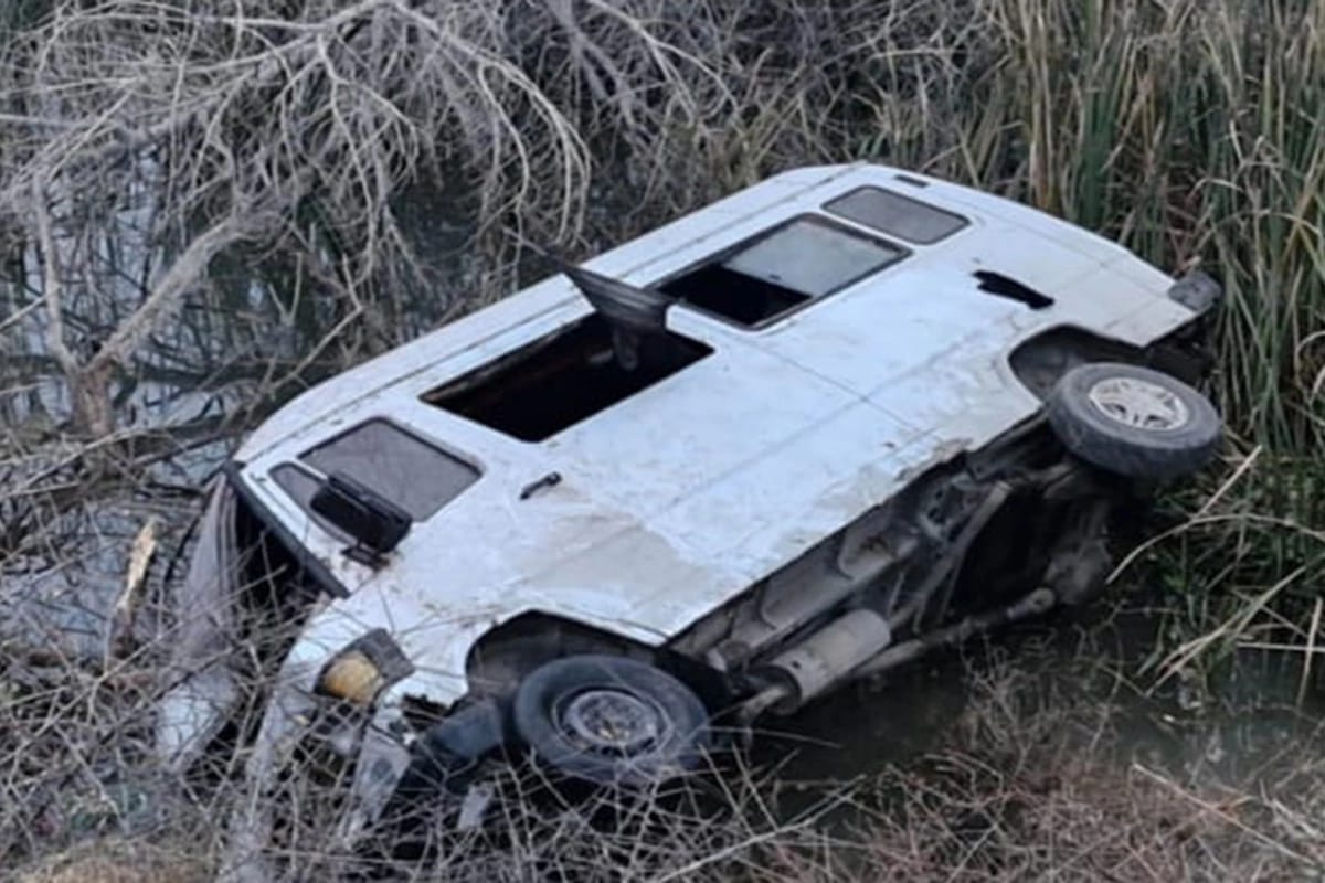 İşçiləri aparan mikroavtobus aşdı - 6 nəfər yaralandı