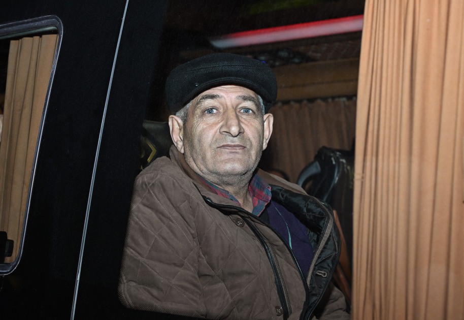 Cəbrayıl rayonunun Horovlu kəndinə növbəti köç karvanı yola salındsı (FOTO)