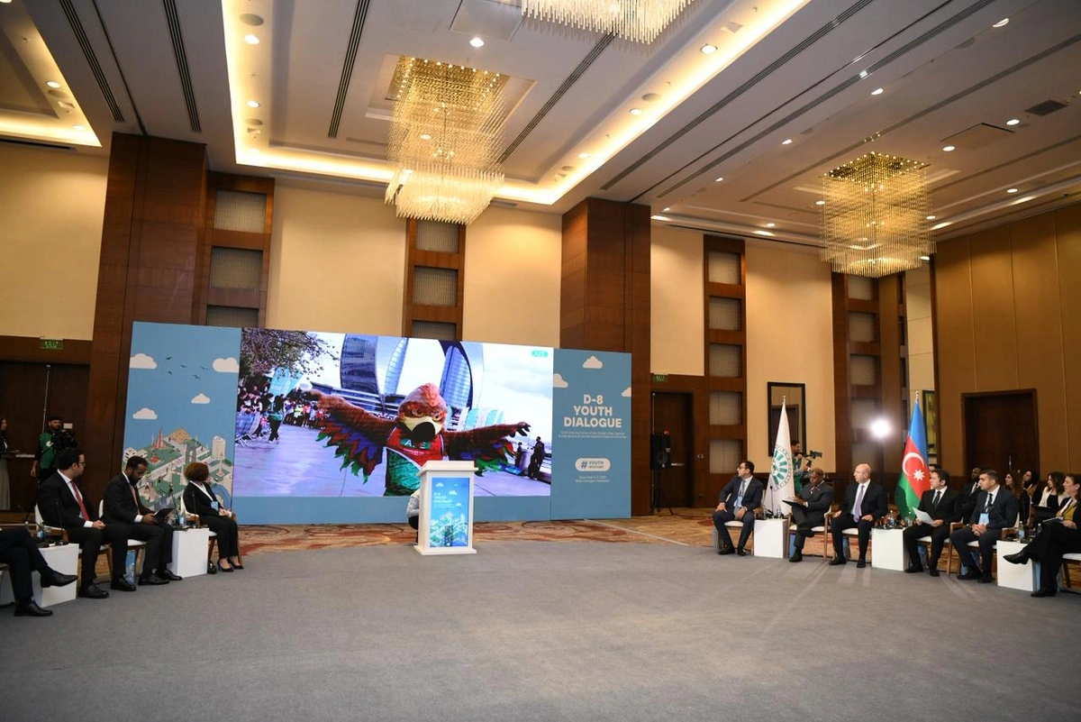 Bakıda ilk dəfə D-8 Gənclər Dialoqu keçirilir (FOTO)