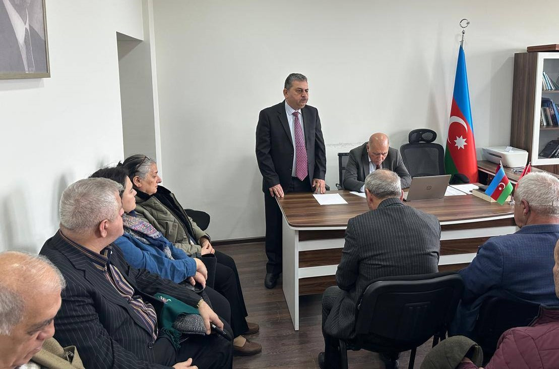 Pənah Hüseyn istefa verdi, Qiyas Sadıqov AXP sədri oldu (FOTO)