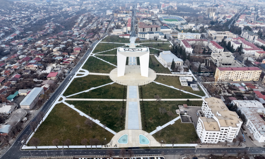 Xankəndidə Zəfər parkının, Ağdamda yaşayış kompleksinin açılışı oldu (YENİLƏNİB)
