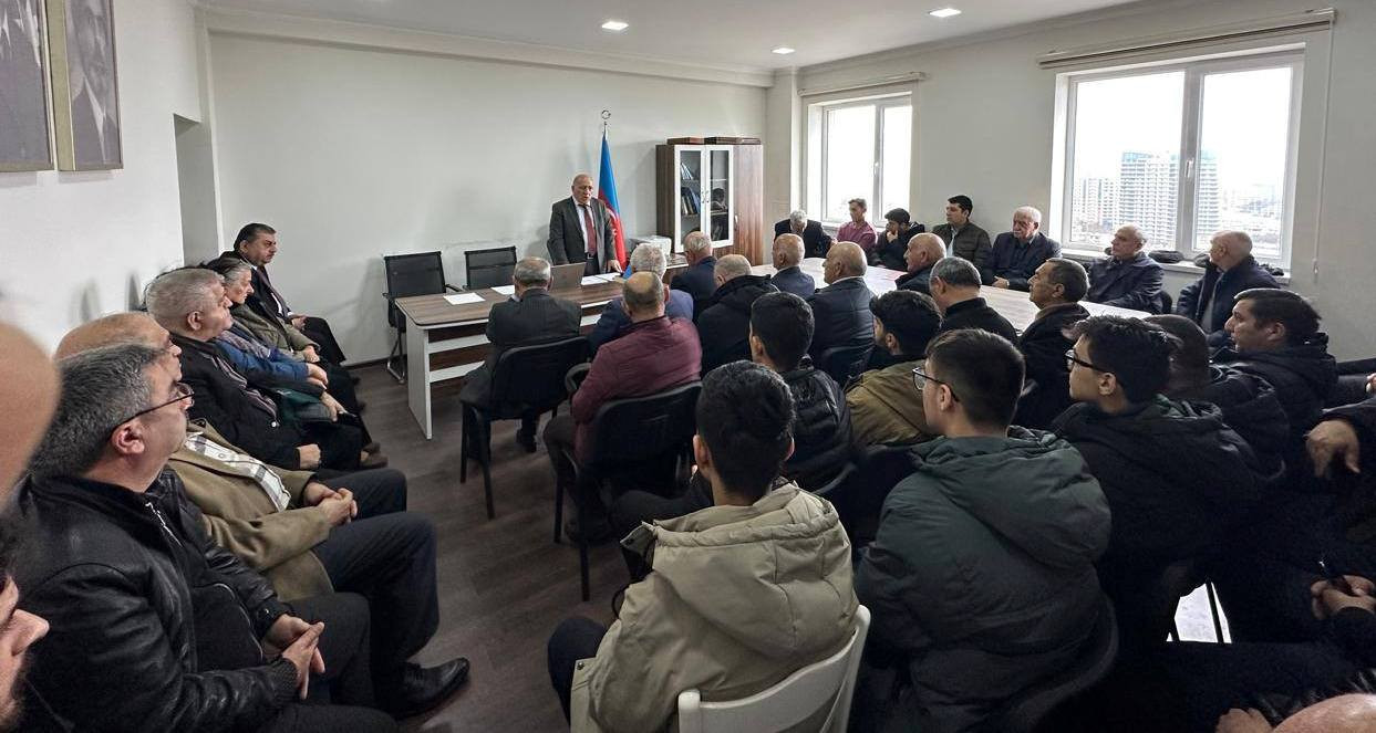 Pənah Hüseyn istefa verdi, Qiyas Sadıqov AXP sədri oldu (FOTO)