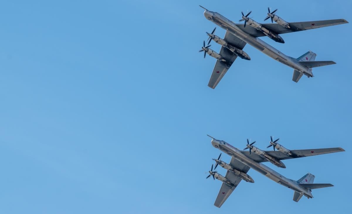 Rusiya imitasiya üçün beş Tu-95MS-i havaya qaldırdı, onları Yaponiya istiqamətinə yönəltdi