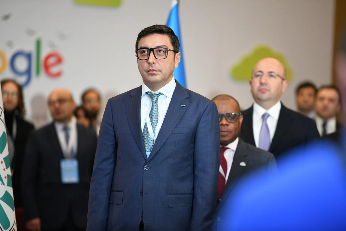 Bakıda ilk dəfə D-8 Gənclər Dialoqu keçirilir (FOTO)