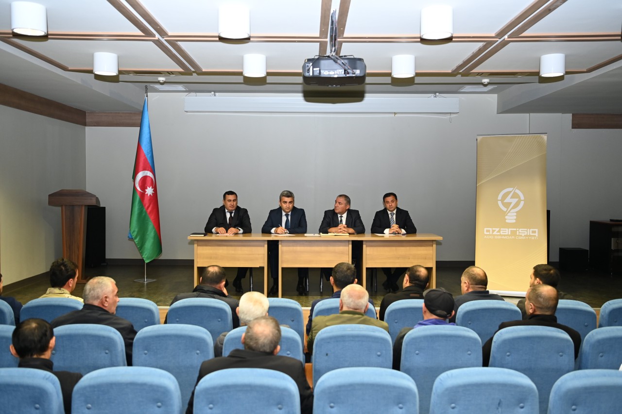 “Azərişıq” ASC-nin nümayəndələri Biləsuvarda fermer və sahibkarlarla görüşdü (FOTOLAR)