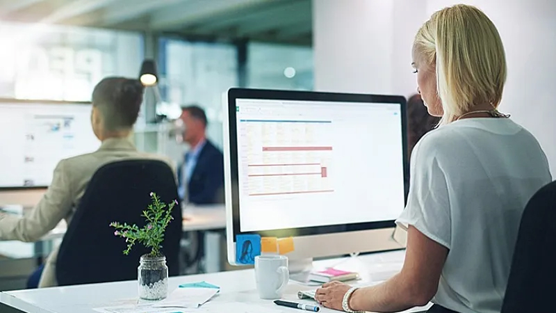 İşçilərin iş yeri və maaşı hansı hallarda saxlanılacaq?