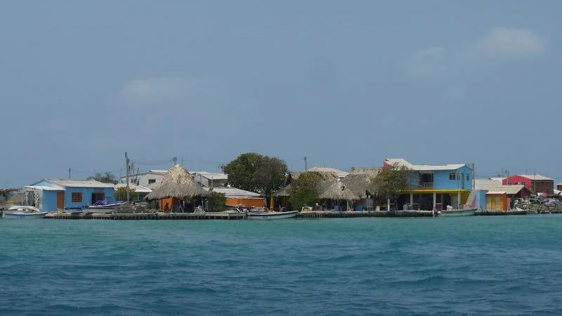 Nə polis var, nə avtomobil: Futbol meydançasından da kiçik ada