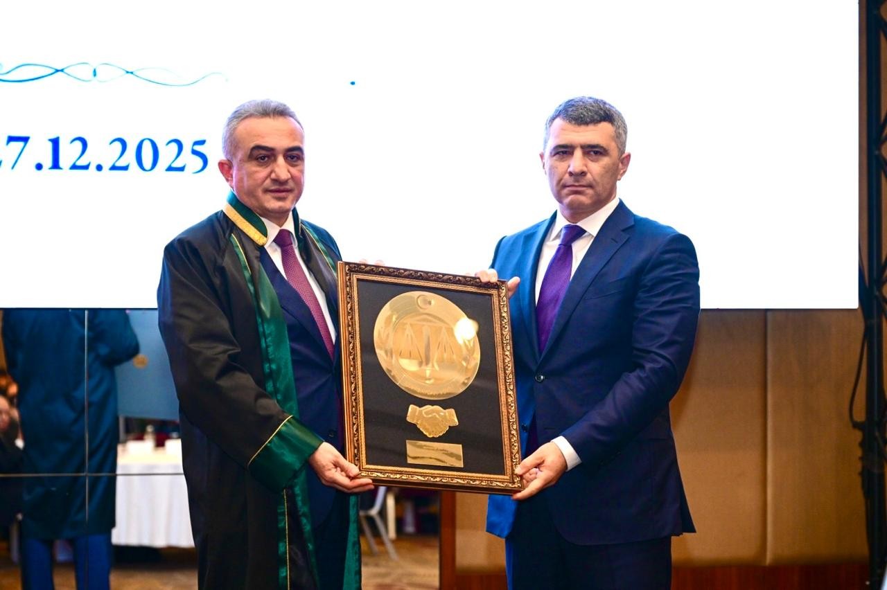 Vəkil Günü münasibətilə Vəkillər Kollegiyasının təntənəli mərasimi keçirilib