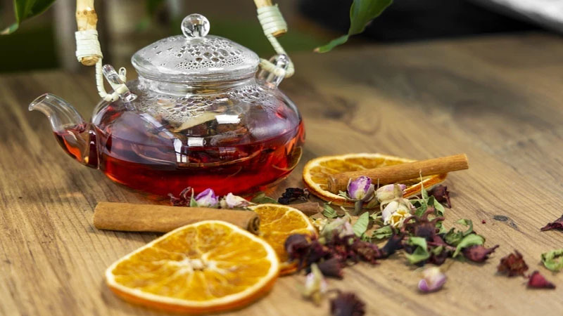 Sağlamlığı riskə atan bitkilər -  Bunları qarışdıraraq istifadə etməyin!