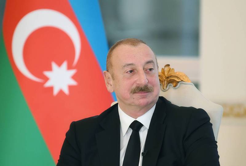 Prezident İlham Əliyev Dünya Azərbaycanlıların Həmrəyliyi Günü və Yeni il münasibətilə paylaşım edib