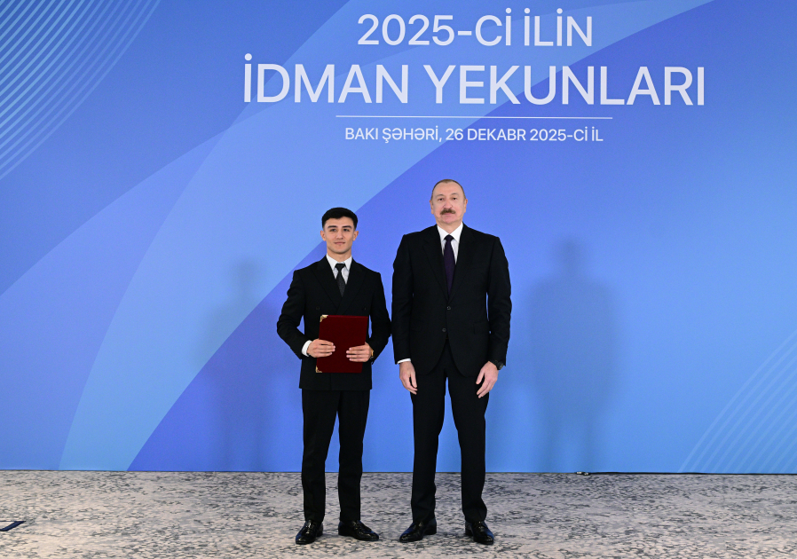 İlham Əliyev bu idmançılara ev verdi (FOTO)
