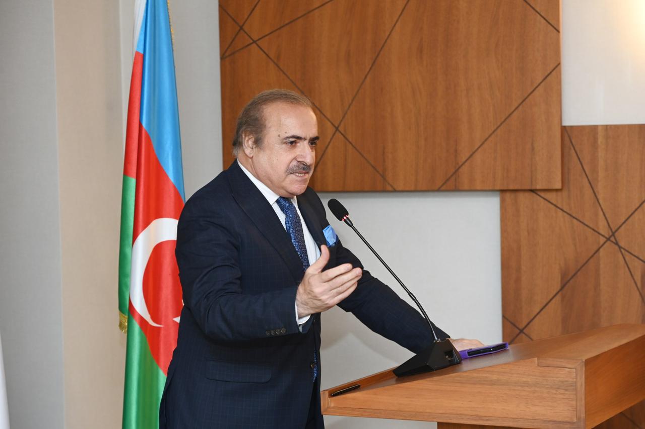 Mirzə Qədim İrəvani 