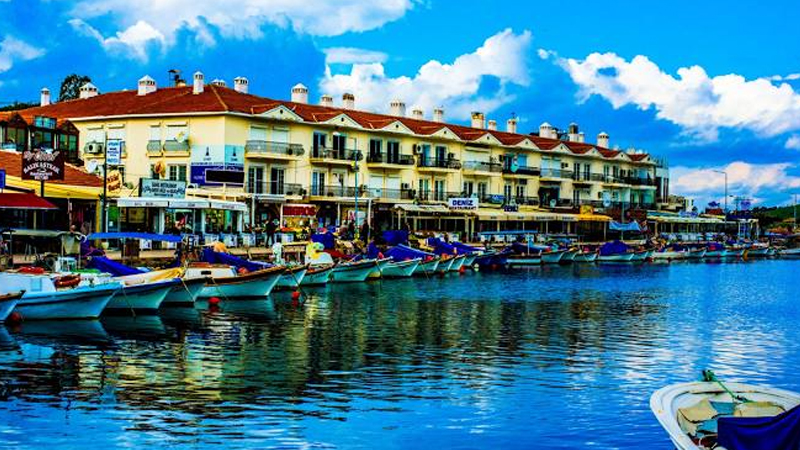Türkiyənin tarixi şəhəri İzmir (FOTO)