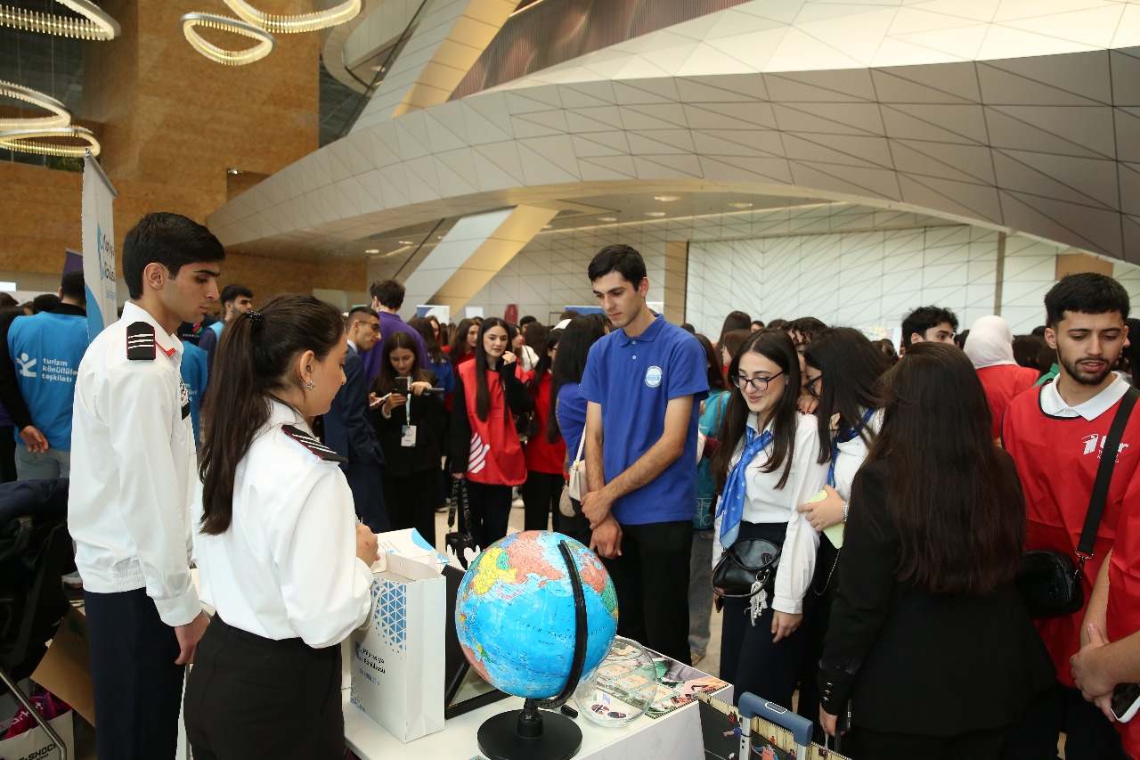 Azərbaycan Könüllülərinin VIII Həmrəylik Forumu baş tutd (FOTO)