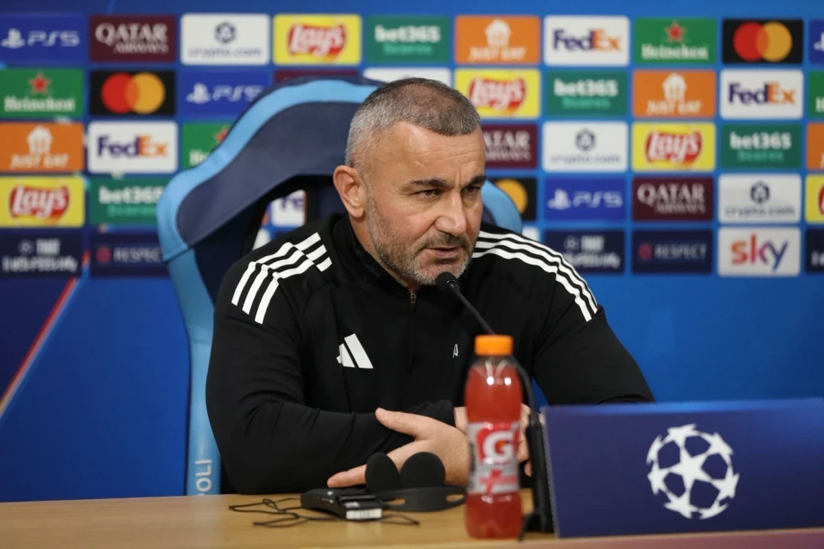 Qurban Qurbanov “Ayaks”la oyun üçün şansları dəyərləndirib: İrəli getmək istəyirik