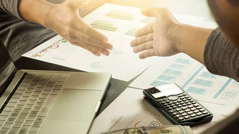 Mərhum nazirin şirkətinə 364 min manatlıq sifariş