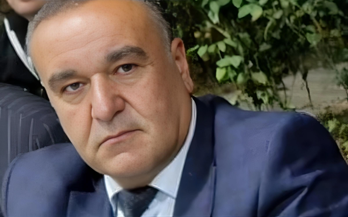 Müğənni qardaşını öldürən şəxs hakim qarşısına çıxarıldı