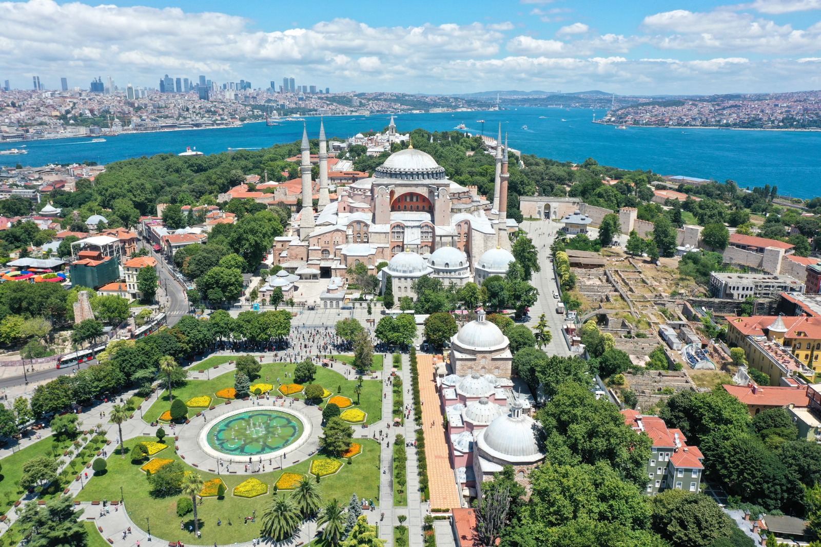 İstanbul: Dünya memarlığının əsrarəngiz inciləri (FOTO)