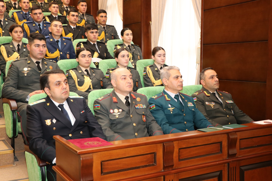 Hərbi Prokurorluqda Ümummilli Lider Heydər Əliyevin anım gününə həsr olunan tədbir keçirildi (FOTO)