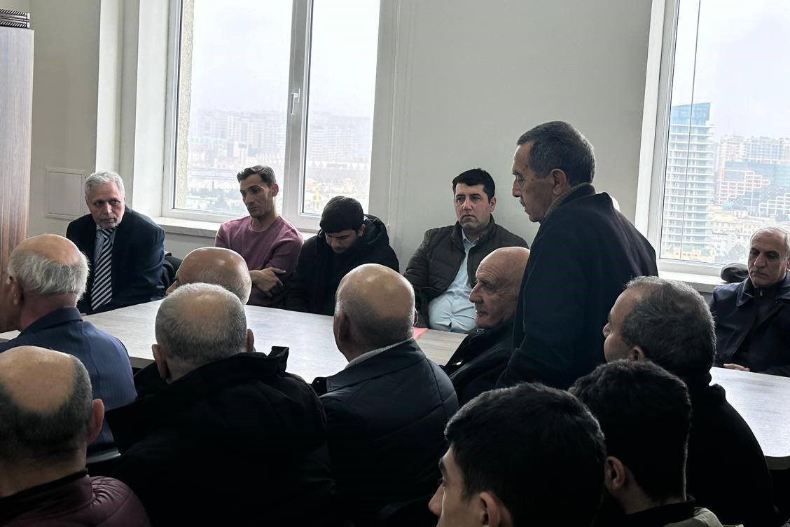 Pənah Hüseyn istefa verdi, Qiyas Sadıqov AXP sədri oldu (FOTO)