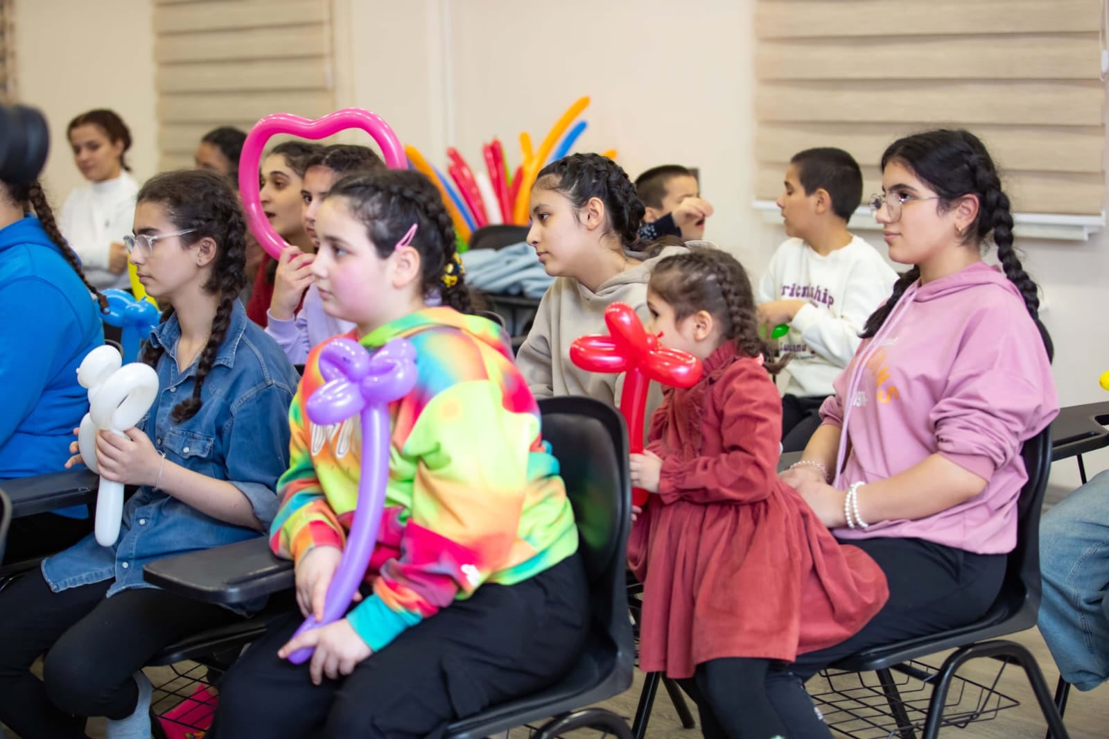 “OBA” marketlər şəbəkəsindən “Həmrəy olaq” xeyriyyə layihəsi (FOTO/VİDEO)