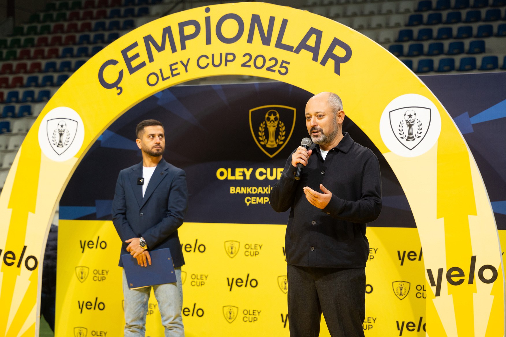 Yelo Bank əməkdaşları arasında futbol çempionatı keçirilib