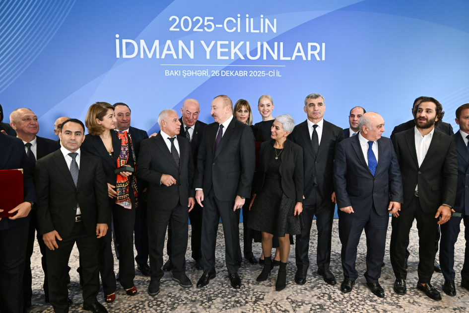 Prezident ilin idman yekunlarına həsr olunan mərasimdə iştirak etdi (YENİLƏNİB)
