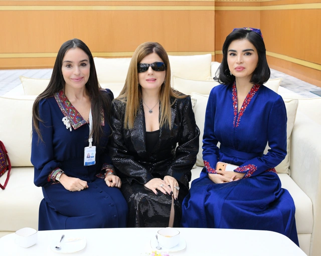Leyla Əliyeva Özbəkistan Respublikası Prezidenti Administrasiyasının rəhbəri ilə görüşdü (FOTO)