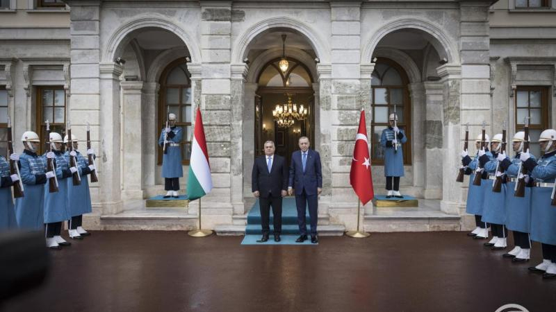 Türkiyə Macarıstana Rusiya qazını tədarük etməyə davam edəcək