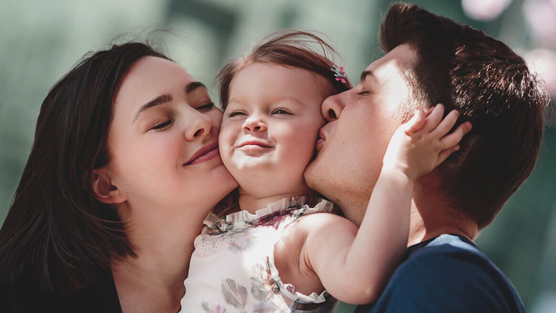 Demoqrafik təhlükə: Azərbaycanda doğum niyə rekord həddə azalır?