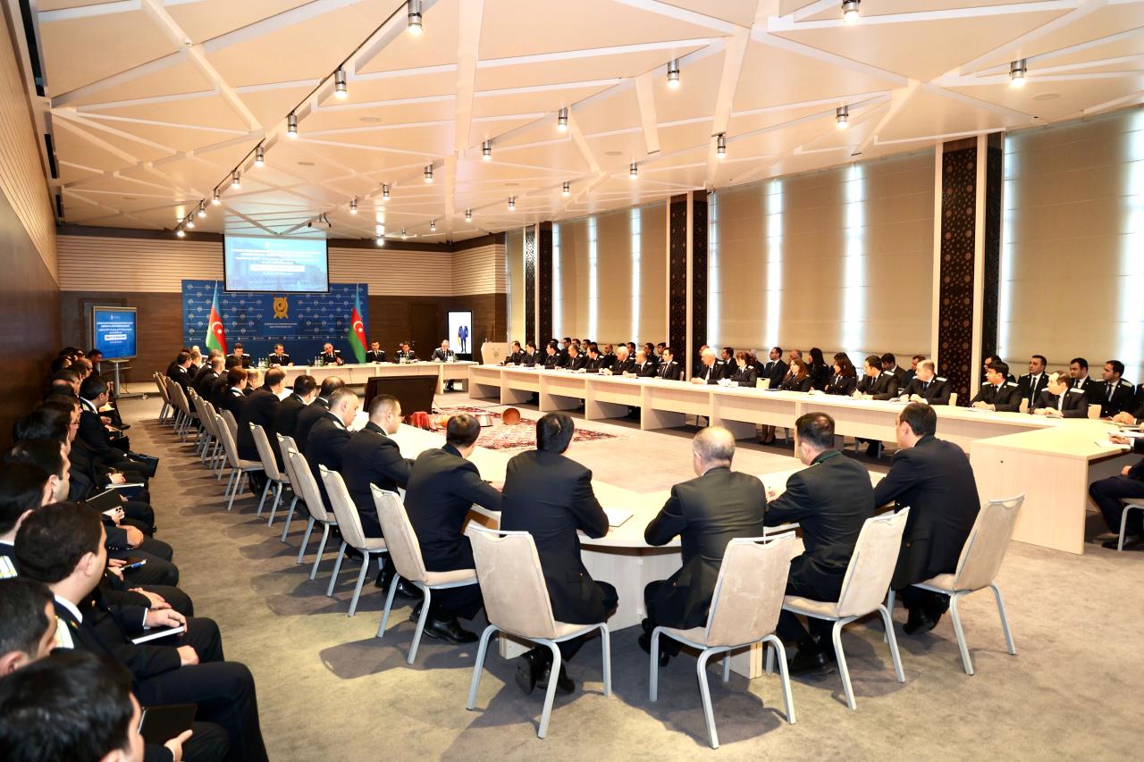 Kamran Əliyev Korrupsiyaya qarşı Mübarizə İdarəsində müşavirə keçirdi (FOTO)