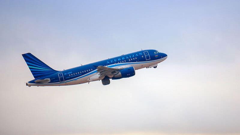 AZAL: Praqadakı insidentin qarşısını aviaşirkətin ekipajı alıb
