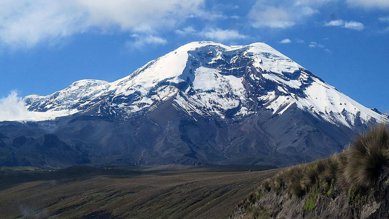 Yer kürəsində ulduzlara ən yaxın nöqtə hansıdır?