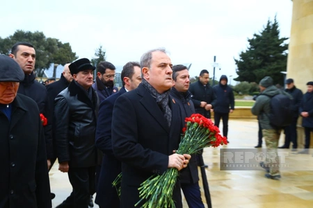 Dövlət və hökumət rəsmiləri Şəhidlər xiyabanını ziyarət ediblər (FOTO/YENİLƏNİB)