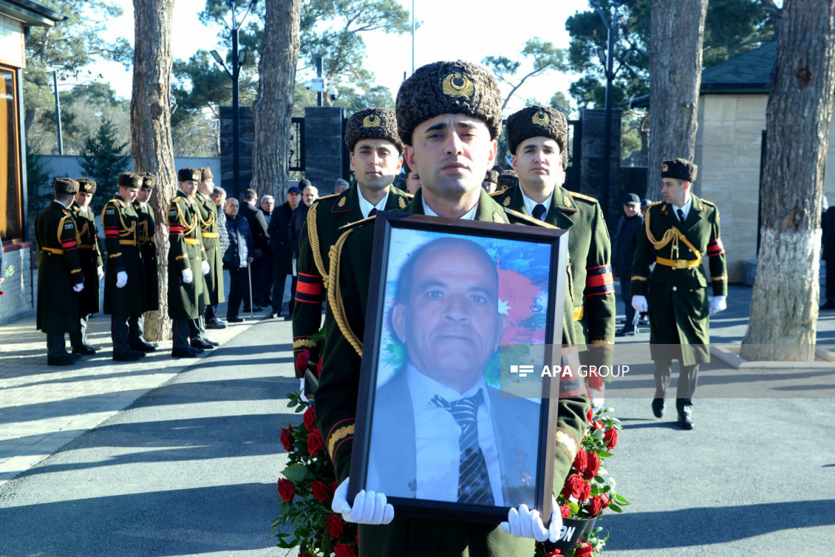 Milli Qəhrəman Şahin Tağıyev dəfn edildi (FOTO)