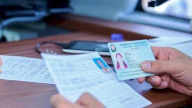 917 nəfər adını, 5 nəfər ata adını dəyişib