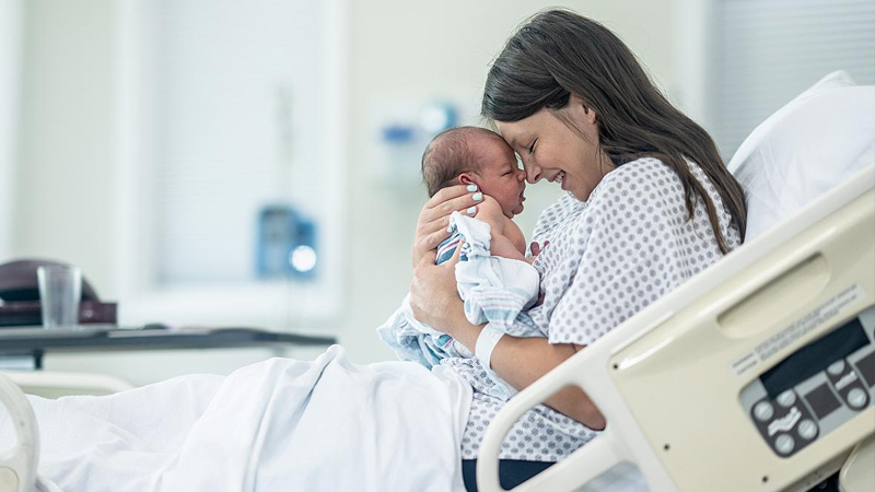 Müstəqillik tariximizdə ən az uşaq ötən il doğulub - Demoqrafik böhrana doğru