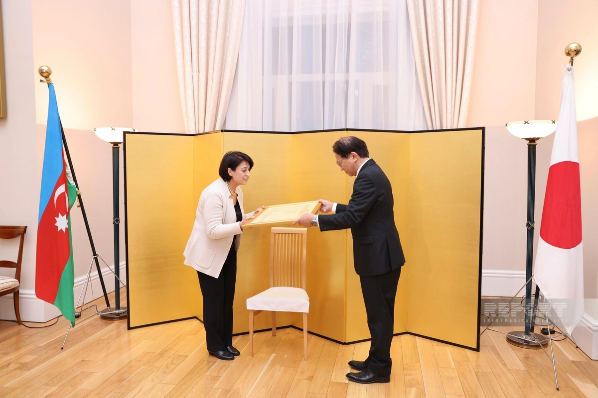 Yaponiya azərbaycanlı pedaqoqu ali dövlət mükafatı ilə təltif etdi (FOTO)