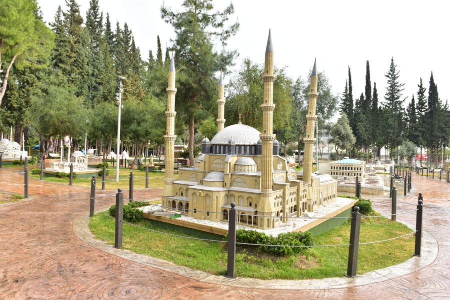 Antalyanın tematik parkları bu qış və yazda da qonaqlarını gözləyir (FOTO)