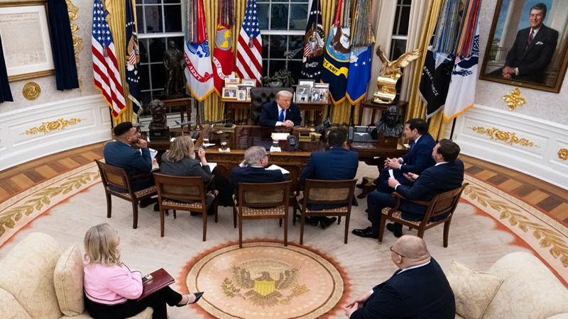 Tramp: Zelenskinin ilk gündən əlində heç bir kartı olmayıb, indi cəmi biri var!