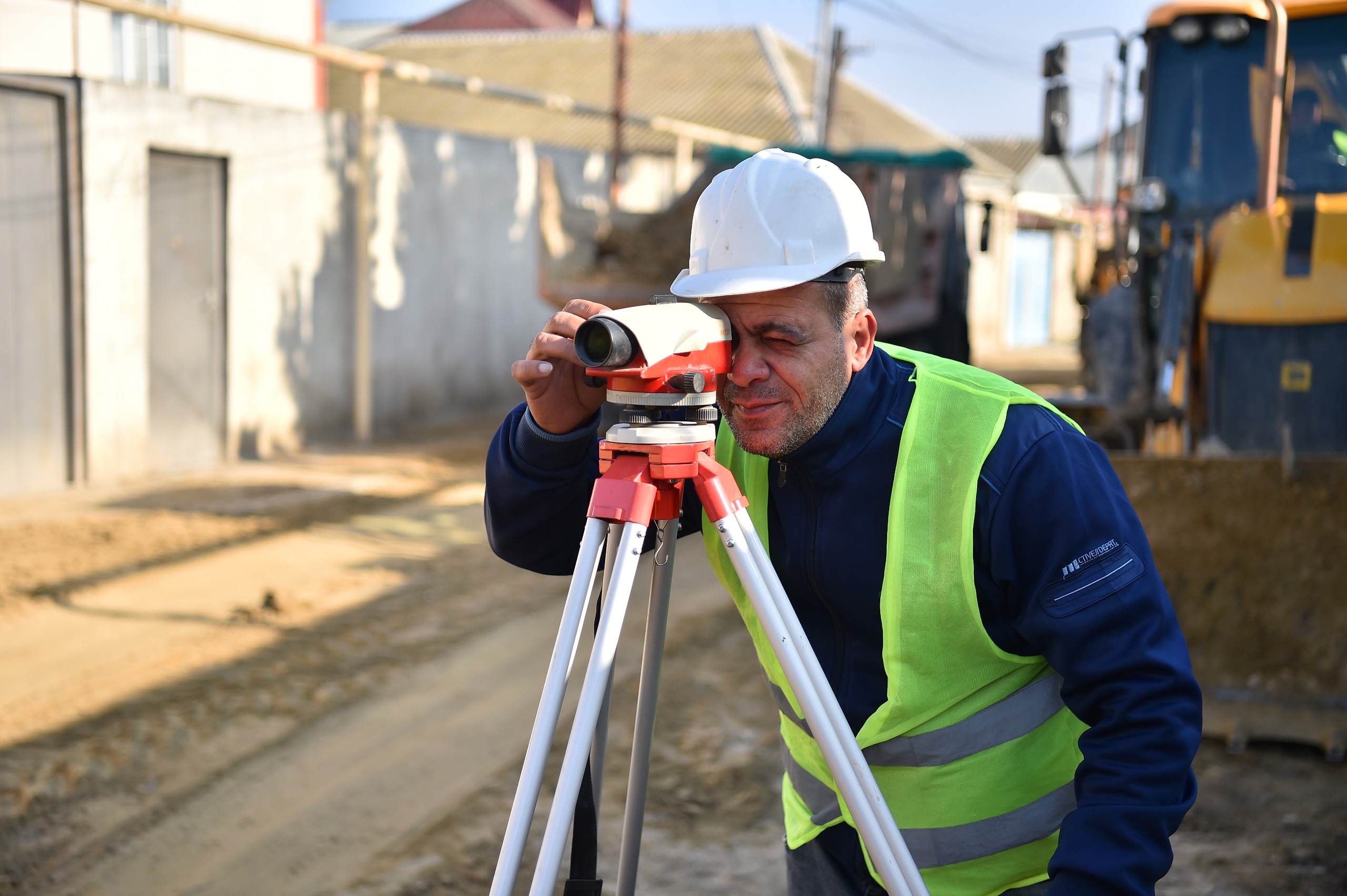 7 küçədə üzərində evlər tikilən xətlərin yeri dəyişdirildi (FOTO/VİDEO)