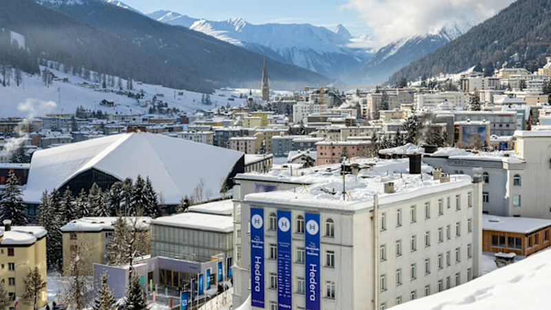 Dünya İqtisadi Forumu Davosu tərk edə bilər - FT