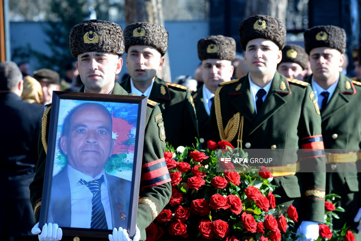 Milli Qəhrəman Şahin Tağıyev dəfn edildi (FOTO)